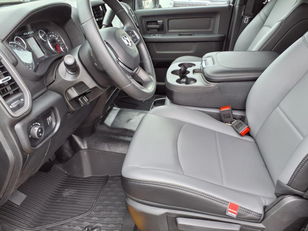 2025 Ram 2500 Tradesman photo 3