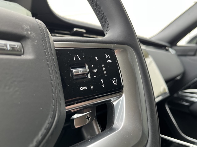 2025 Land Rover Range Rover SE photo 29