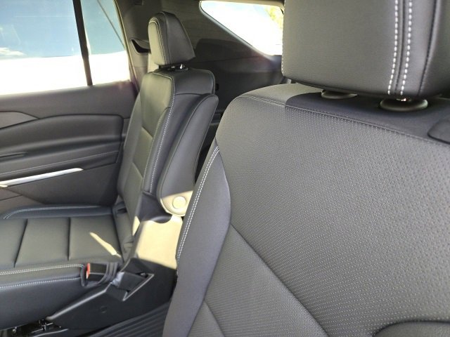 2026 Chevrolet Traverse photo 6
