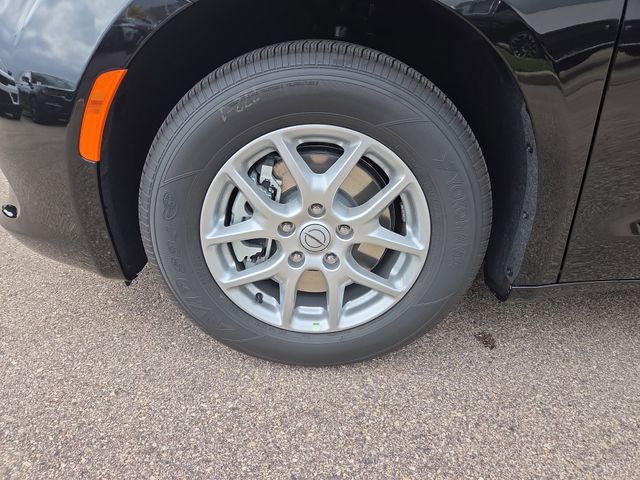 2026 Chrysler Voyager LX photo 33
