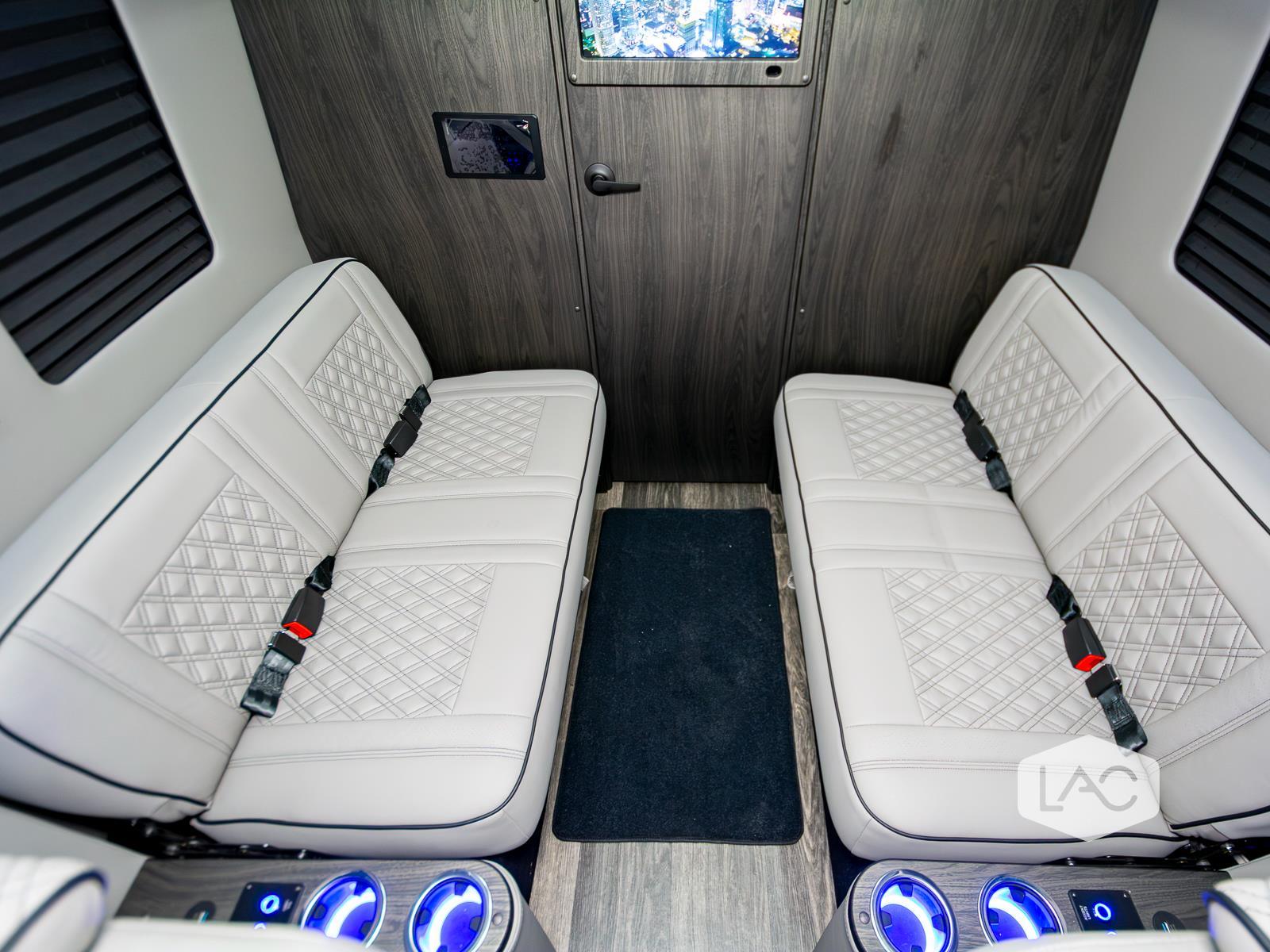 2025 Mercedes Benz Sprinter 3500 photo 7