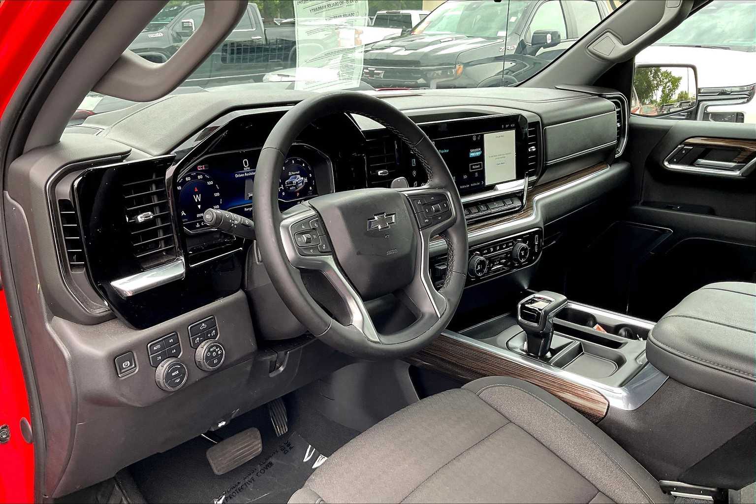2024 Chevrolet Silverado 1500 LT Trail Boss photo 13