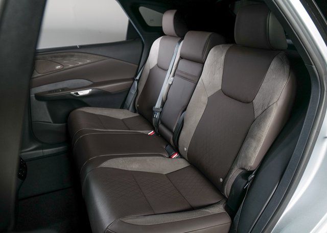 2024 Lexus RX 350h Luxury photo 5
