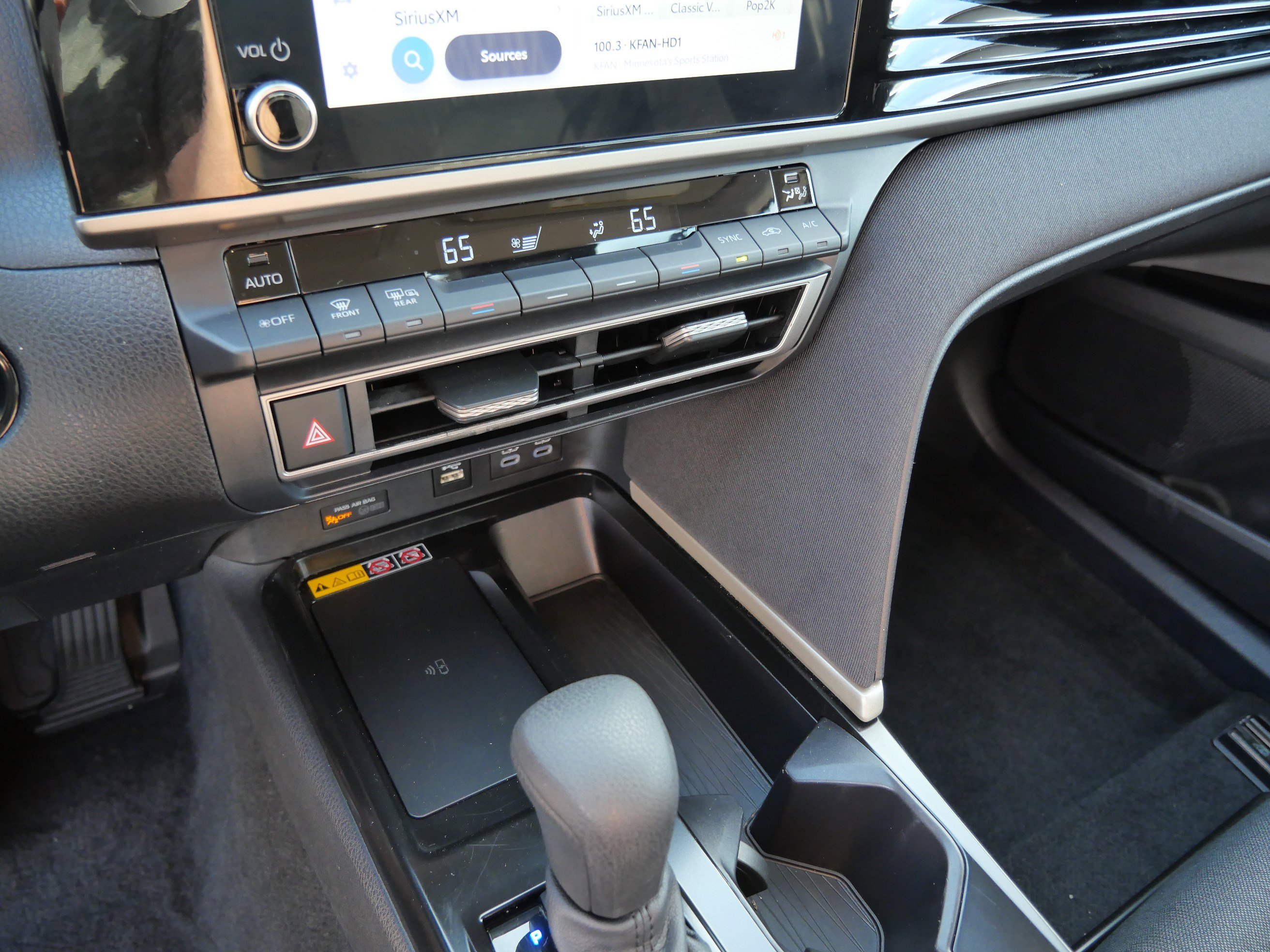 2025 Toyota Camry LE photo 23