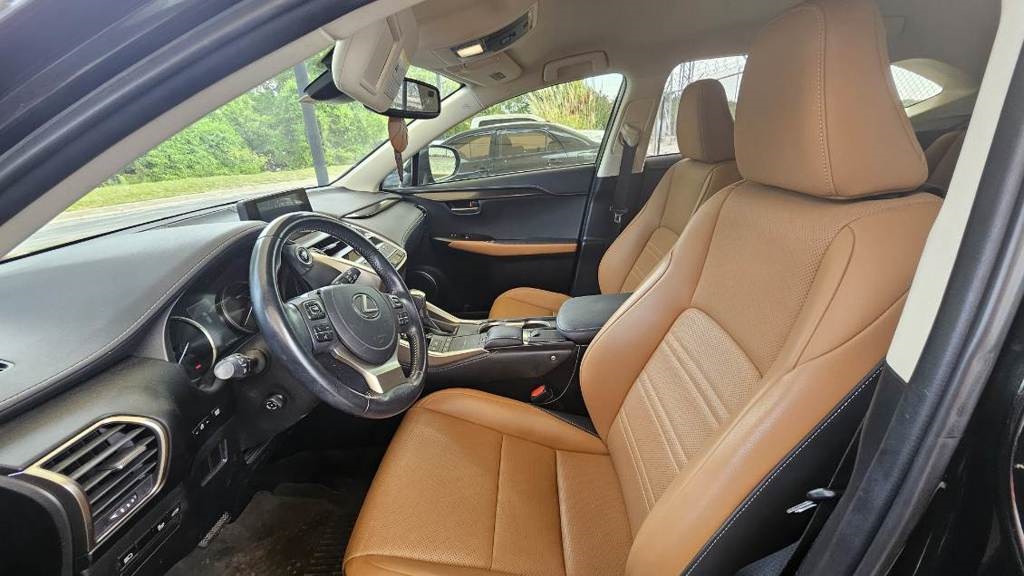 2021 Lexus NX 300h AWD photo 2