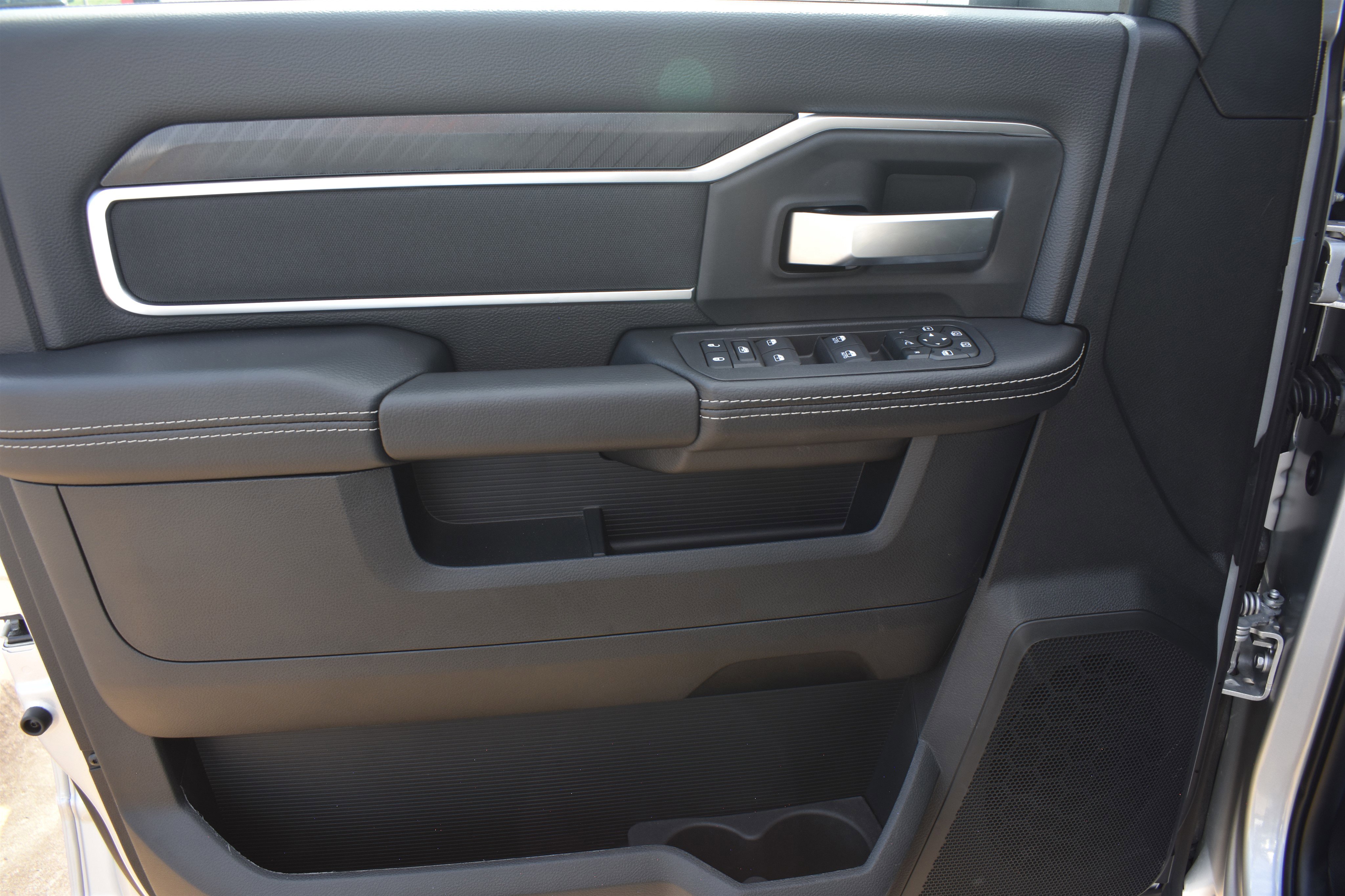 2026 Ram 2500 Big Horn photo 7
