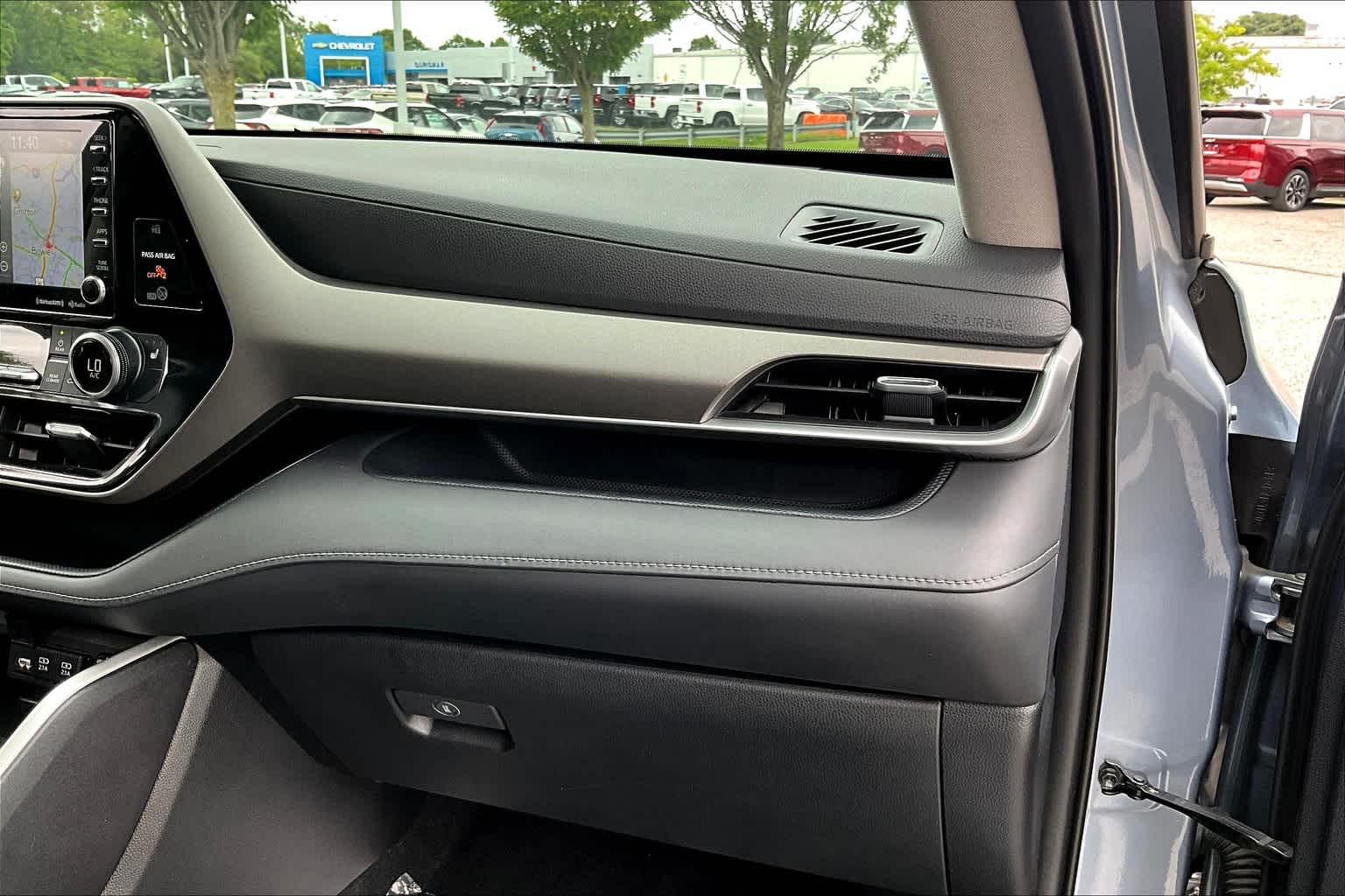 2020 Toyota Highlander Hybrid XLE photo 18