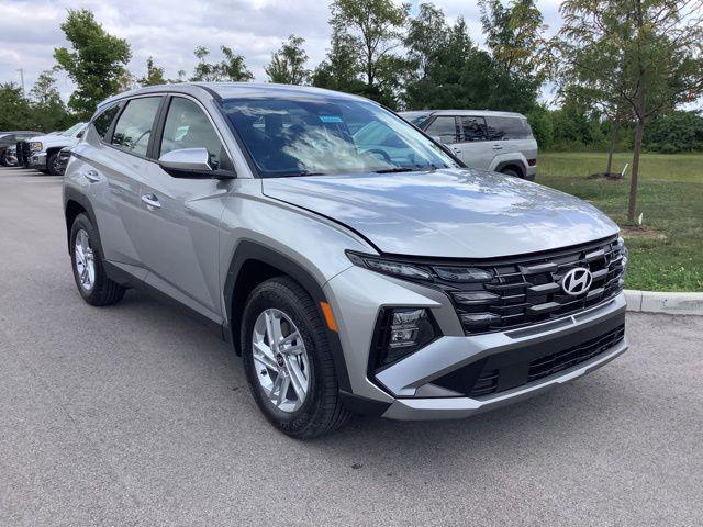 2025 Hyundai Tucson SE photo 4