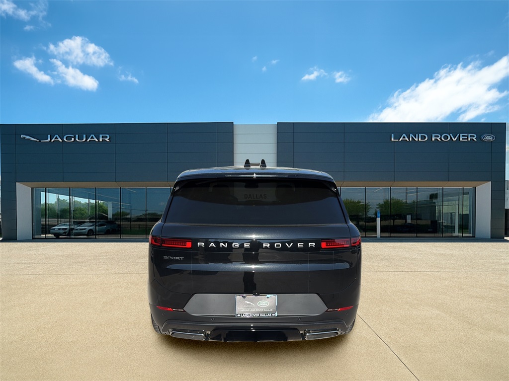 2025 Land Rover Range Rover Sport SE photo 7