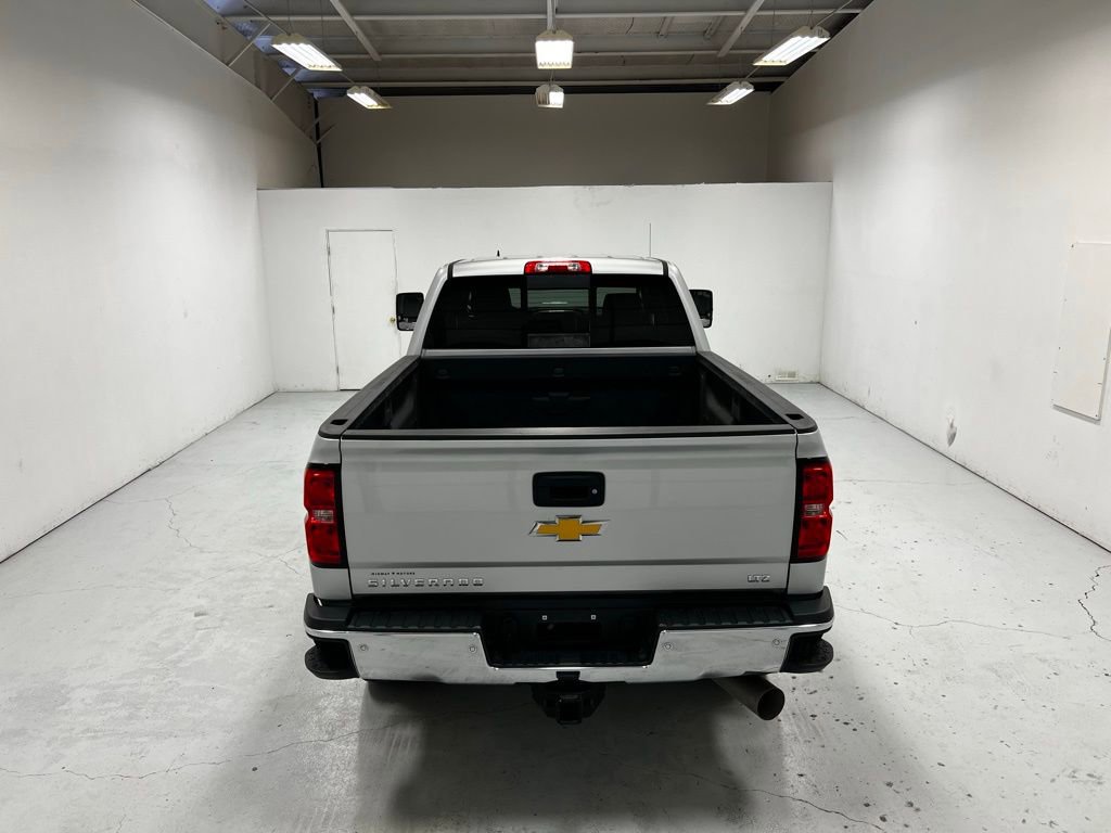 2018 Chevrolet Silverado 2500HD LTZ photo 3
