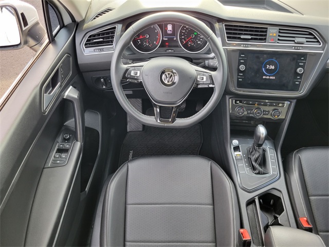 2021 Volkswagen Tiguan R-Line Black SEL photo 11