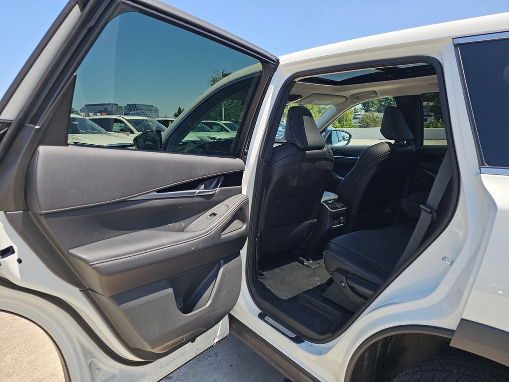 2024 Infiniti QX60 Pure AWD photo 17
