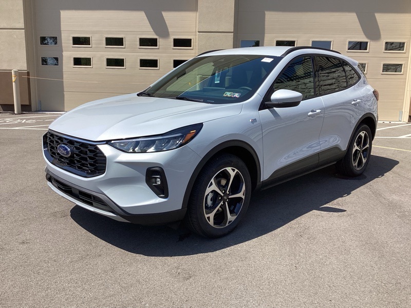 2025 Ford Escape Hybrid ST-Line Select photo 3