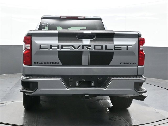 2026 Chevrolet Silverado 1500 Custom photo 2