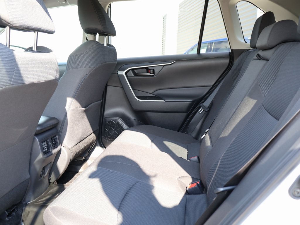 2024 Toyota RAV4 Hybrid LE photo 16