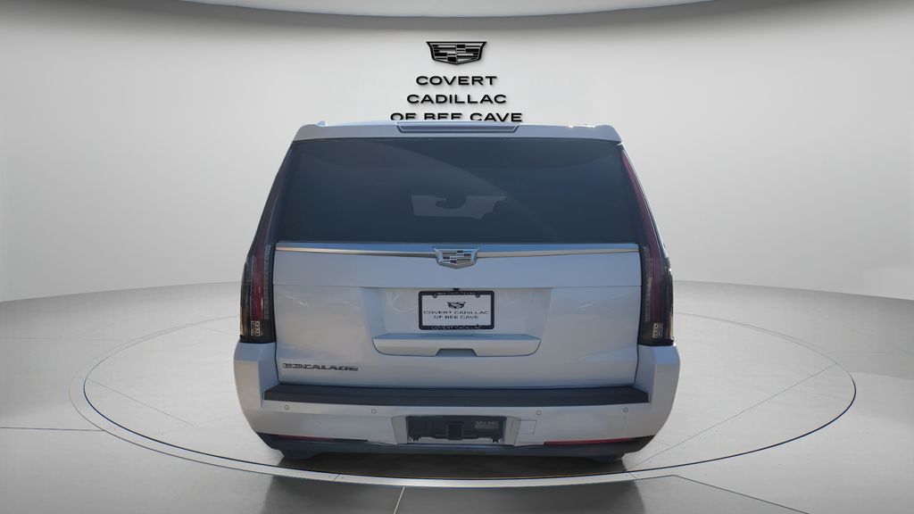 2016 Cadillac Escalade ESV Luxury photo 3