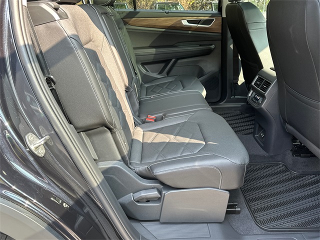 2026 Volkswagen Atlas SE Technology photo 14