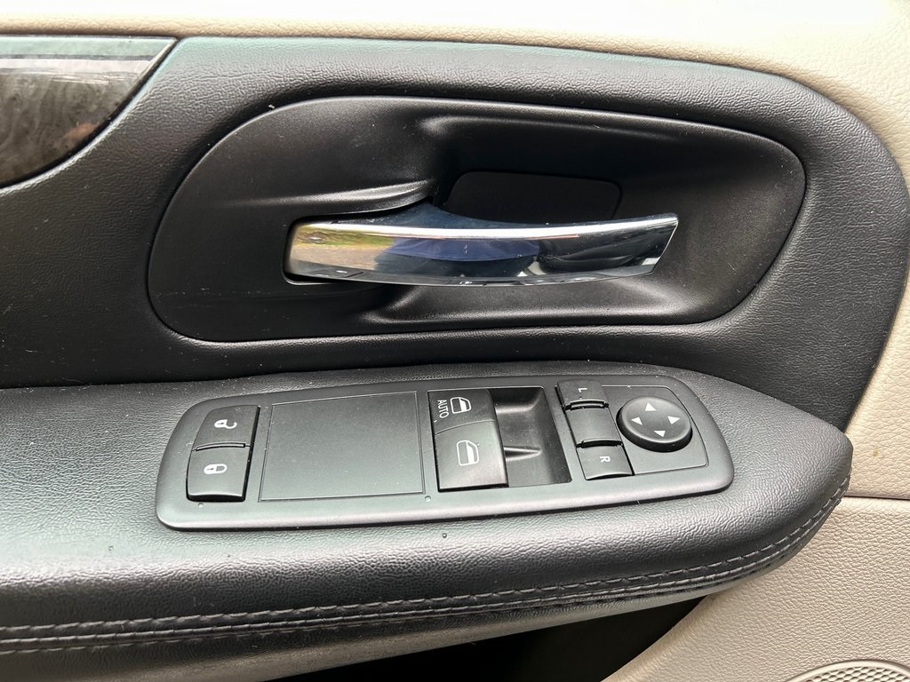 2017 Dodge Grand Caravan SE photo 16