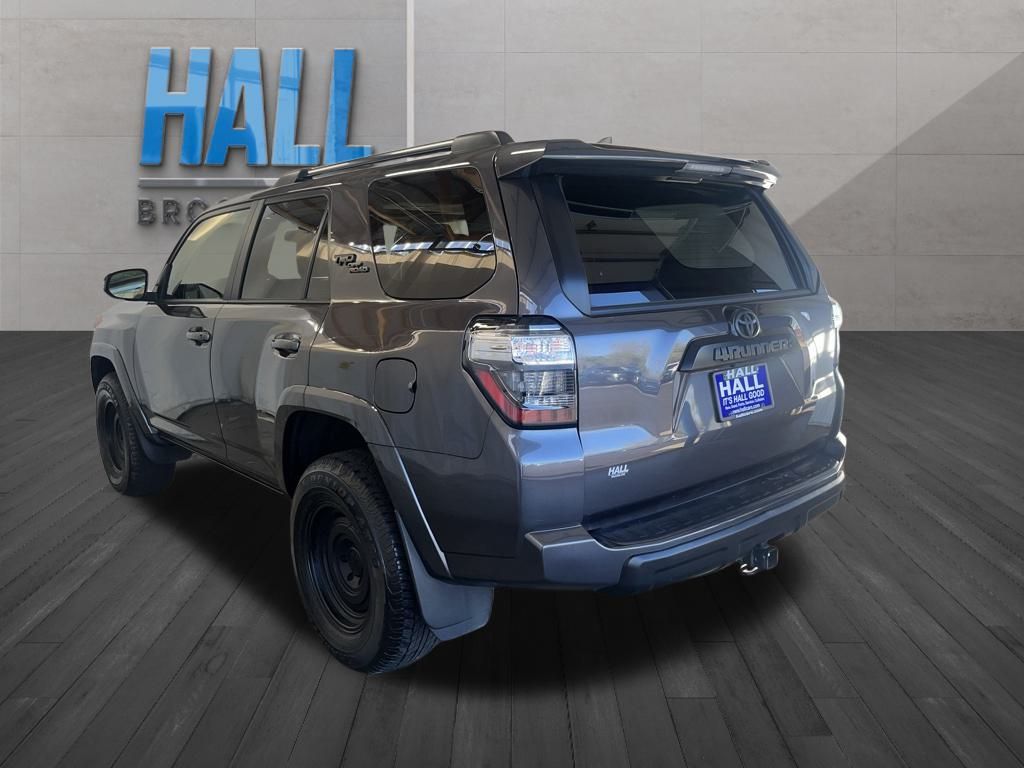 2023 Toyota 4Runner TRD Off-Road Premium photo 3