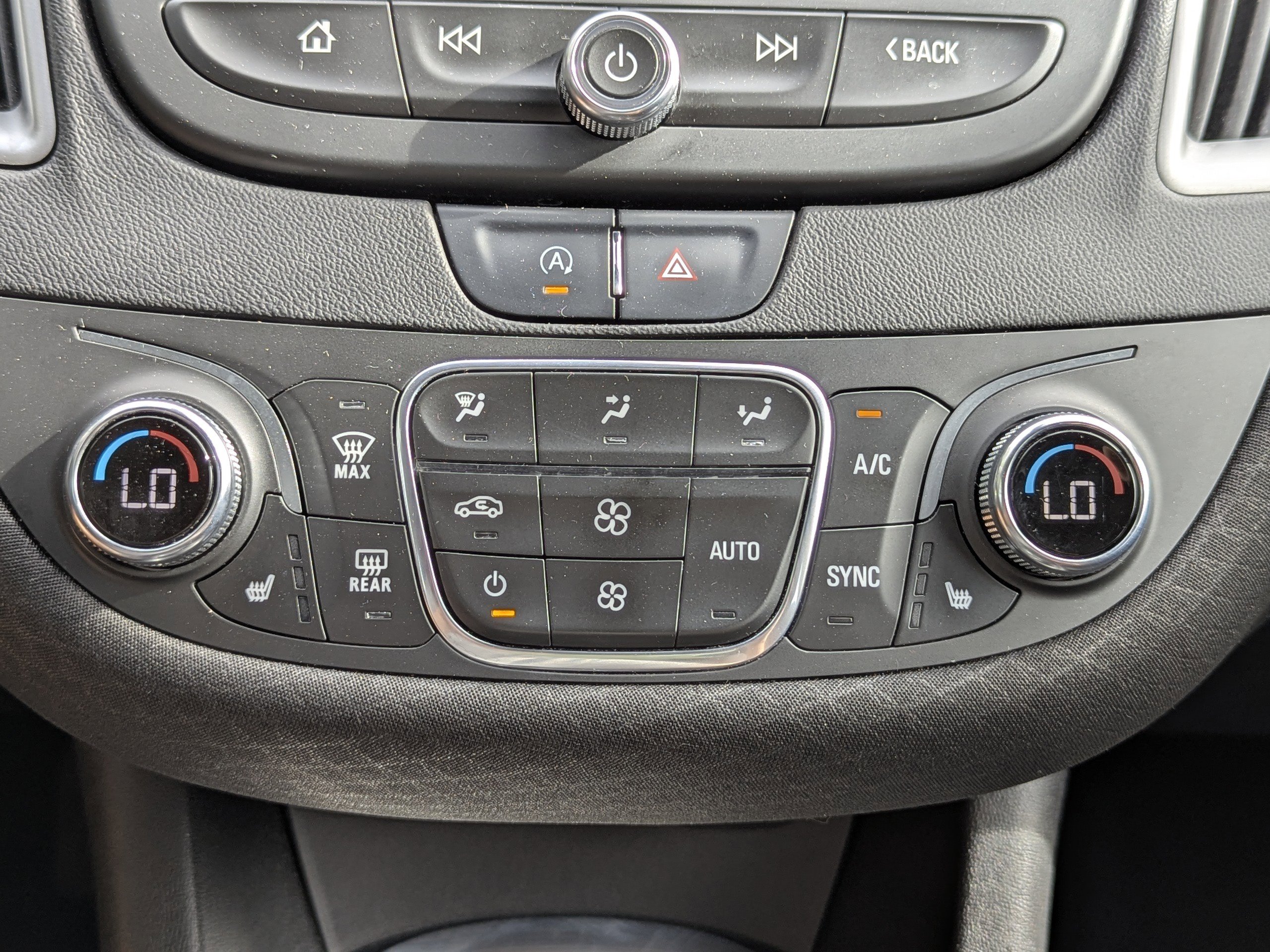 2022 Chevrolet Malibu 1LT photo 24
