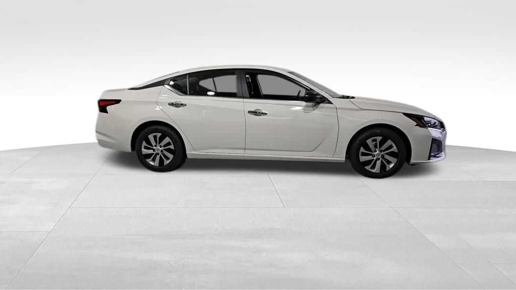 2025 Nissan Altima 2.5 S photo 6