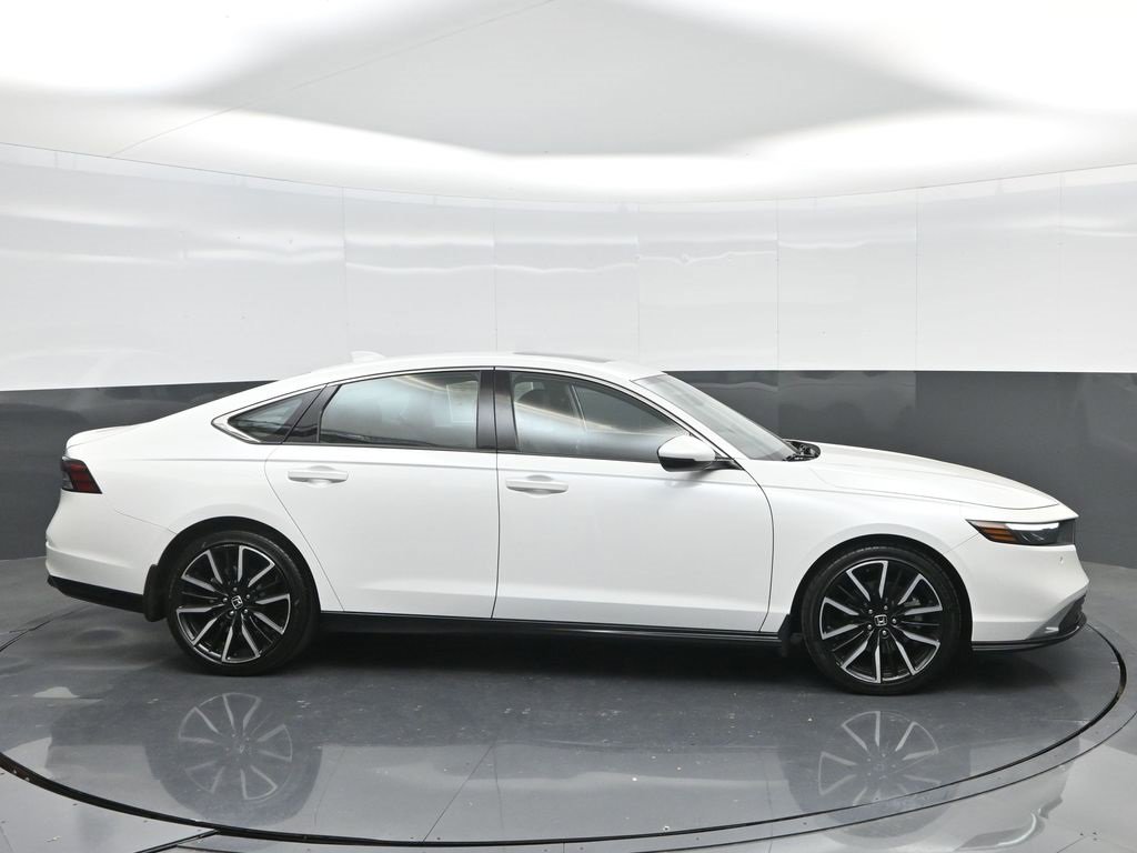 2023 Honda Accord Hybrid Touring photo 4