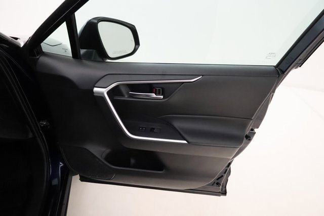 2022 Toyota RAV4 Hybrid XLE photo 20