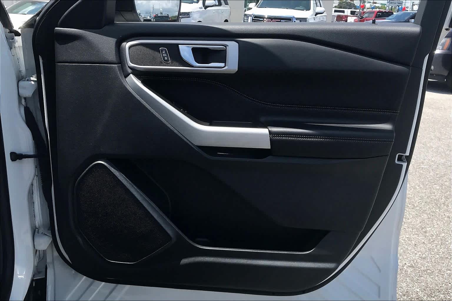 2022 Ford Explorer XLT photo 17