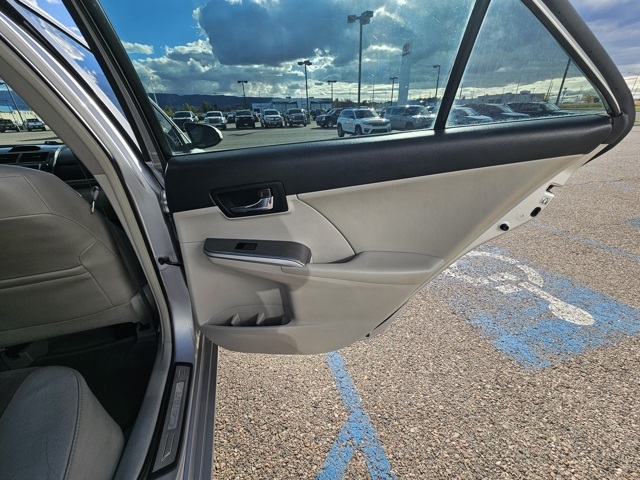 2012 Toyota Camry Hybrid XLE photo 22