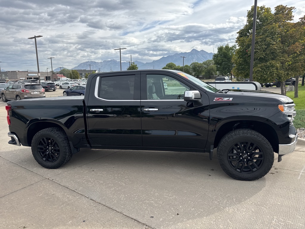 2023 Chevrolet Silverado 1500 LTZ photo 7