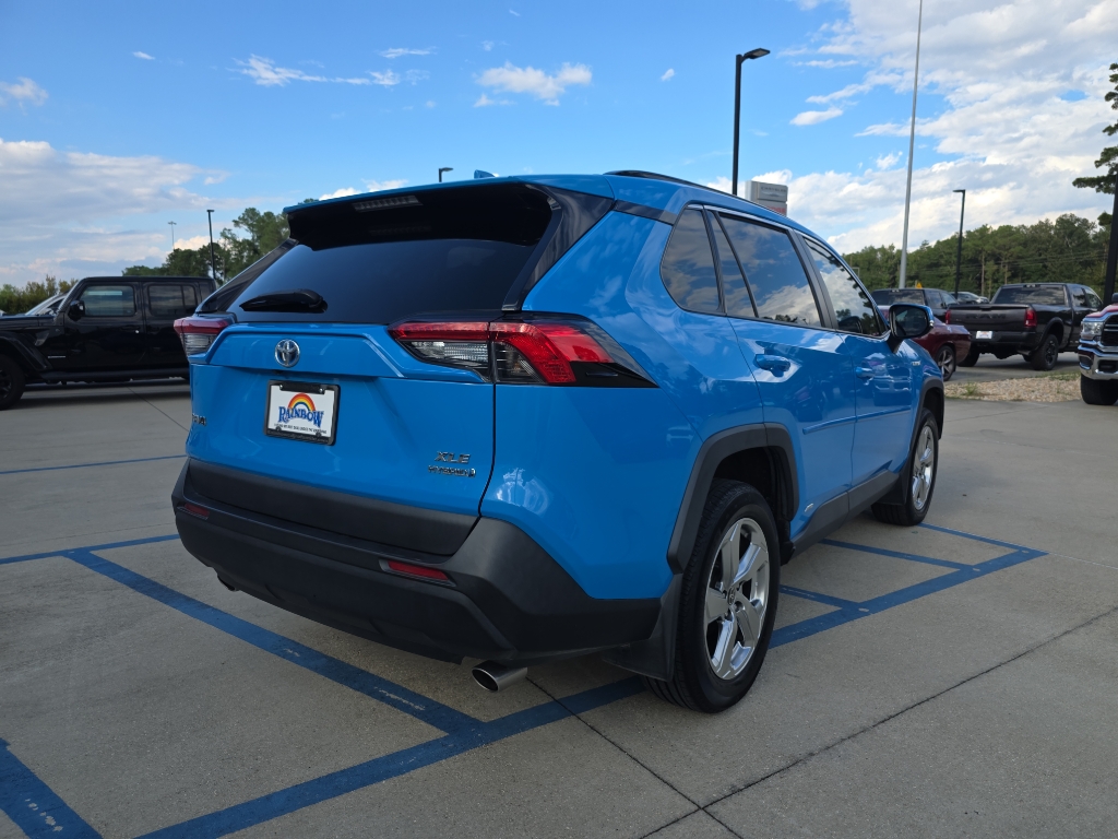 2021 Toyota RAV4 Hybrid XLE Premium photo 9