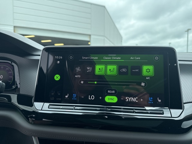 2025 Volkswagen Atlas Peak Edition SE photo 17
