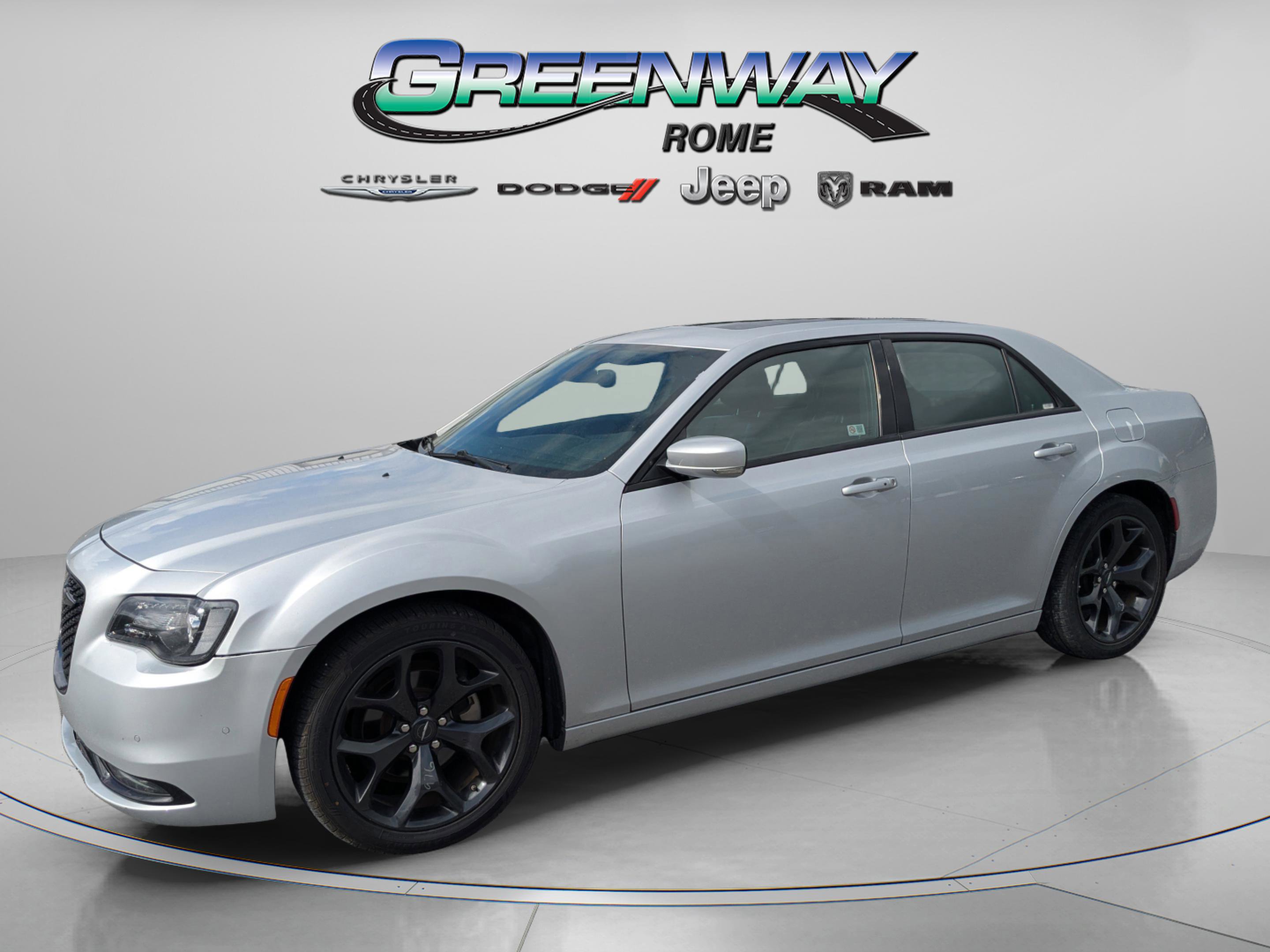 2023 Chrysler 300 photo 3
