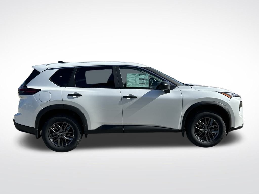 2025 Nissan Rogue S photo 4
