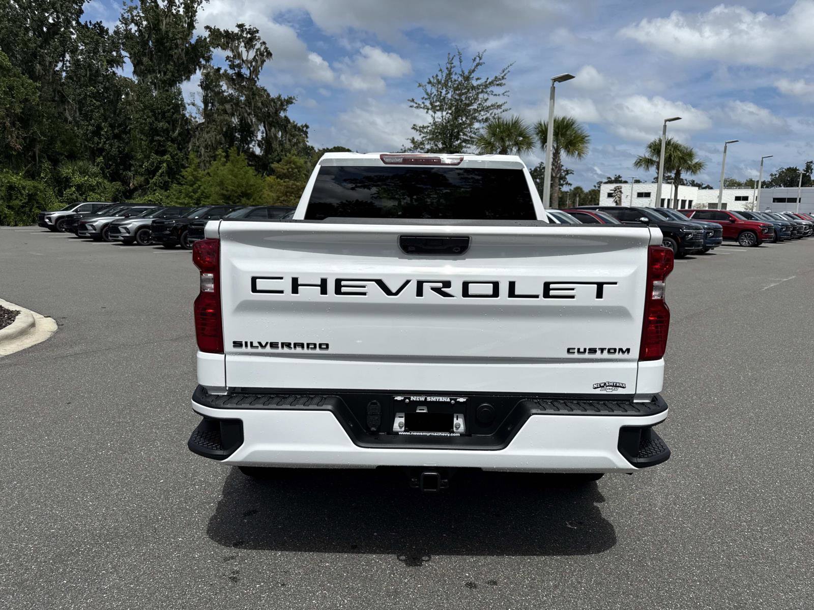 2026 Chevrolet Silverado 1500 Custom photo 4