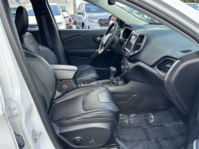 2022 Jeep Cherokee Latitude Lux photo 11