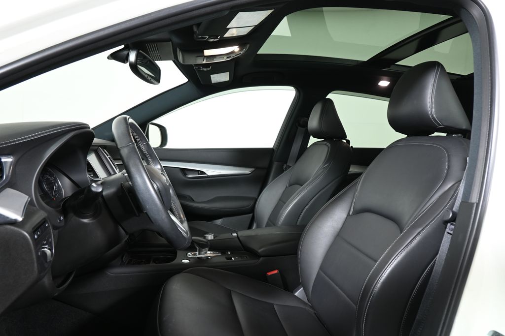 2021 Infiniti QX50 Luxe photo 5
