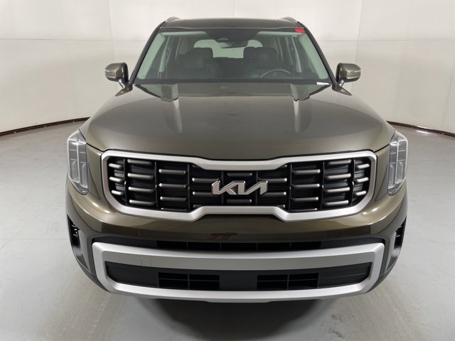 2025 Kia Telluride S photo 3