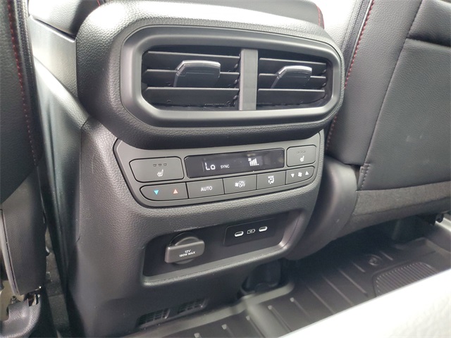 2025 Honda Ridgeline Black Edition photo 11