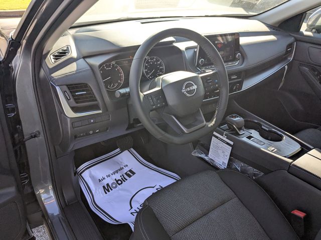 2026 Nissan Rogue SV photo 15