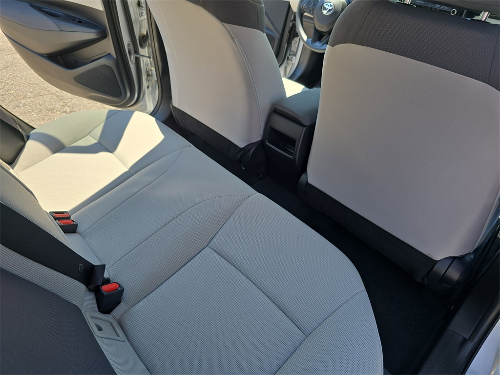 2022 Toyota Corolla LE photo 11