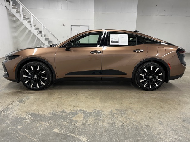 2025 Toyota Crown Platinum photo 4