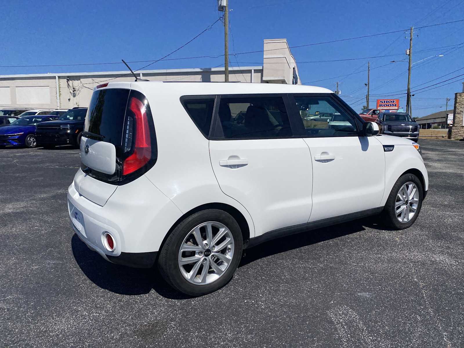 2017 Kia Soul Plus photo 3