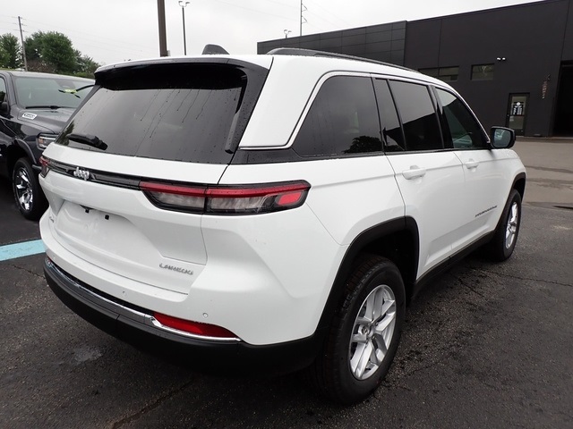 2025 Jeep Grand Cherokee Laredo X photo 5
