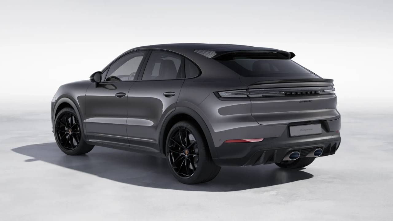 2026 Porsche Cayenne Turbo GT photo 3