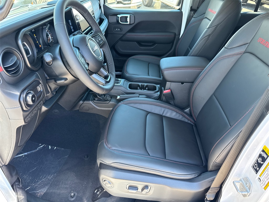 2025 Jeep Wrangler Rubicon photo 26