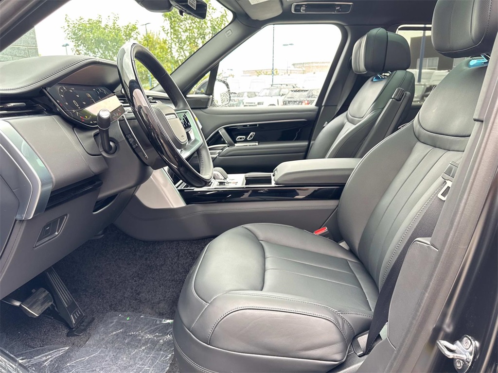 2025 Land Rover Range Rover Autobiography photo 15