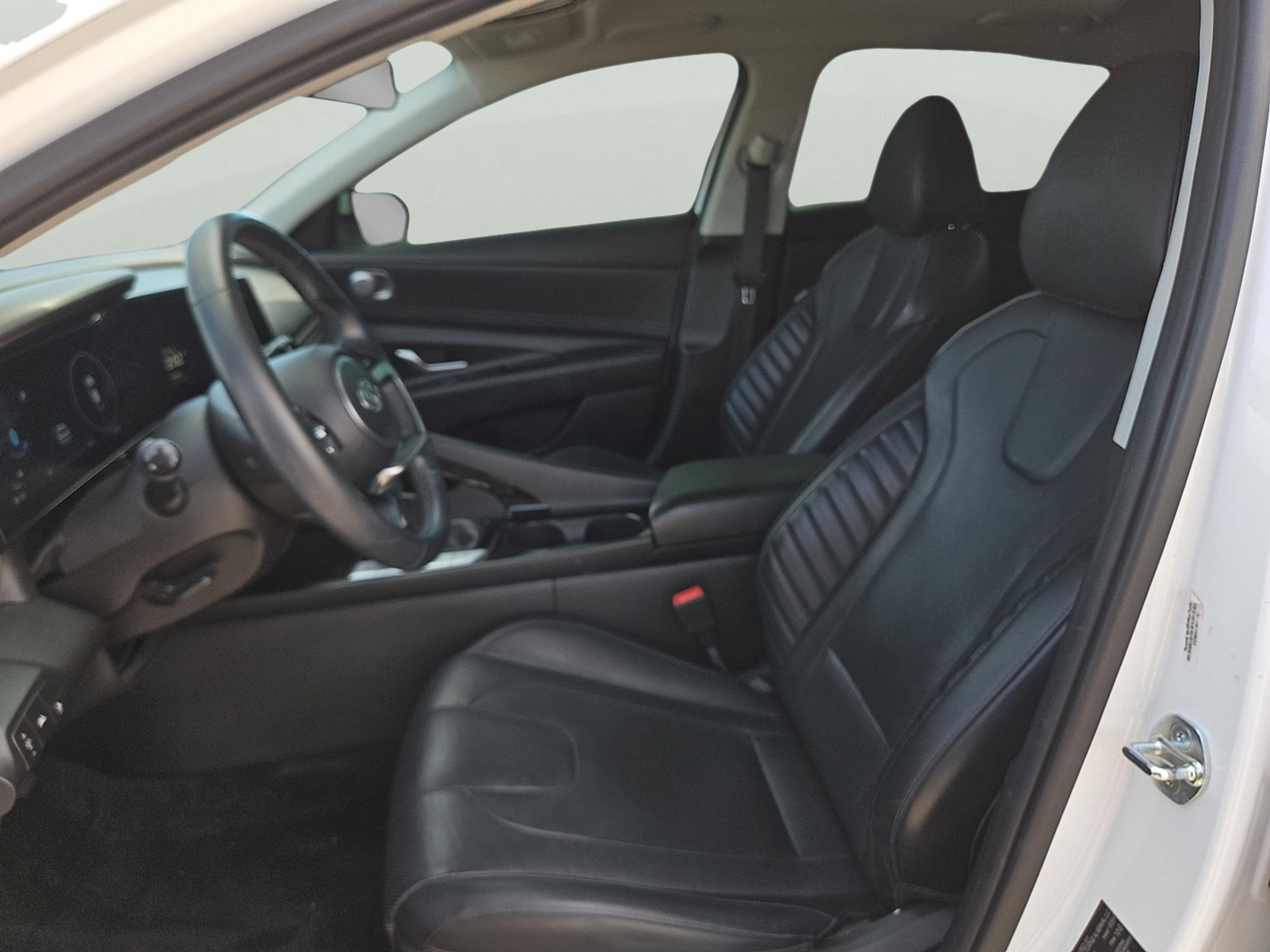 2023 Hyundai Elantra Limited photo 8