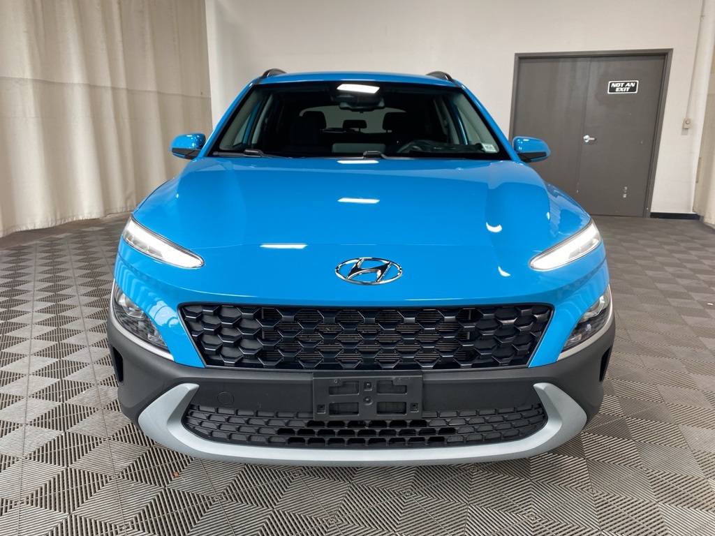 2023 Hyundai Kona SEL photo 2