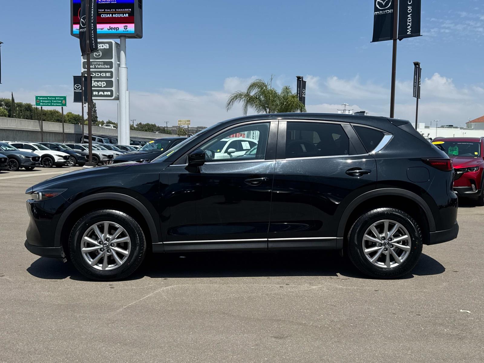 2022 Mazda CX-5 Sport photo 5